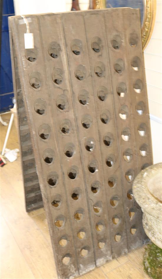 A champagne rack W.73cm